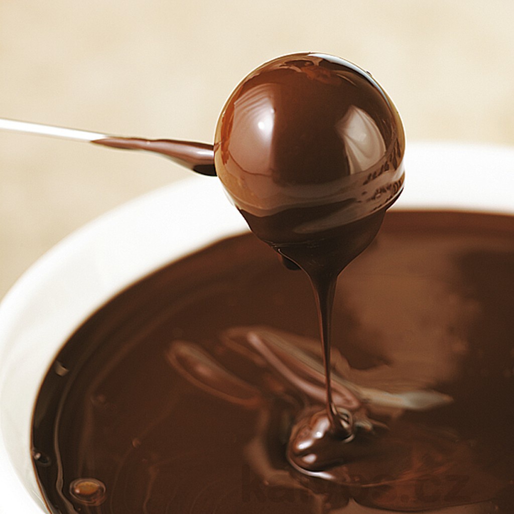 Классы шоколада. Мастер класс по шоколаду. Мастер класс по шоколадным конфетам. Шоколадная по. Шоколадный мастер.